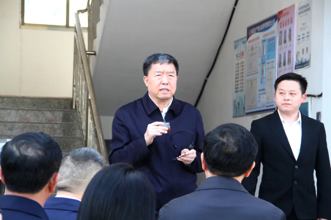 省政協(xié)黨組書記、主席毛萬春調(diào)研湖南湘豐桑植白茶有限公司